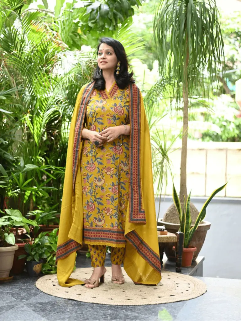 Pure fine Cotton fabric Lace Work Kurti with Pant with cotton 100-100 Dupatta