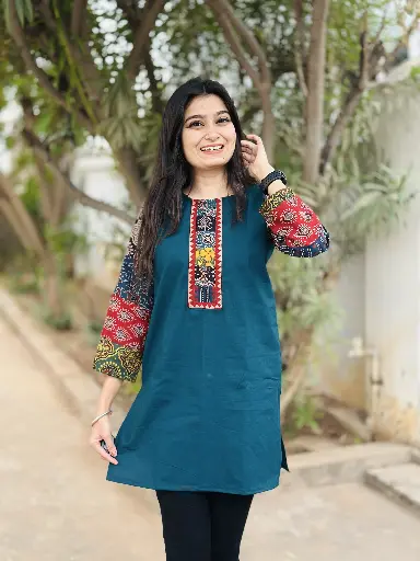Short Top for jeans  With natural cotton Malti colour  Sleeve with Malti border. 