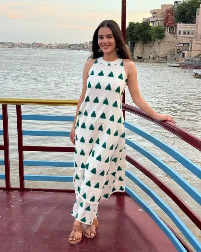 Premium Jaipuri Floral Fine Cotton 